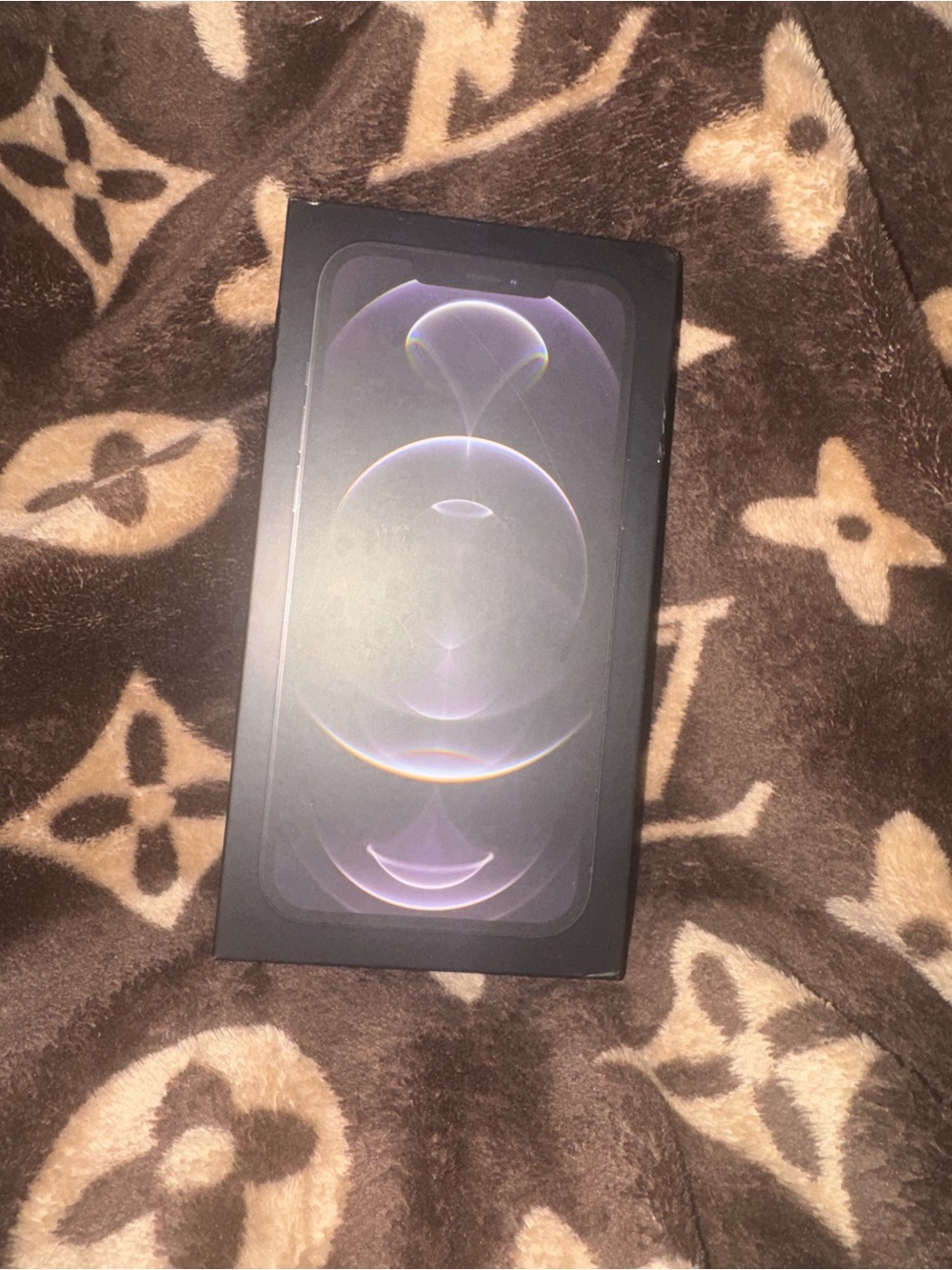 Apple iPhone Box in Black